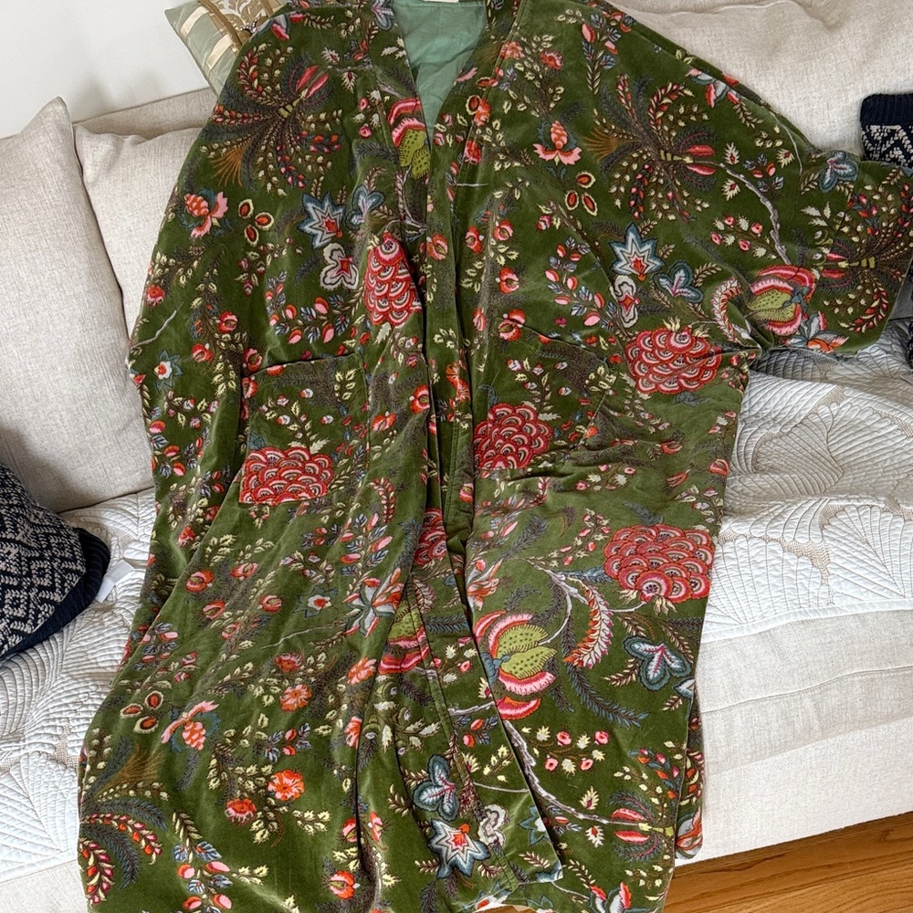 Pearl Green Floral Garment